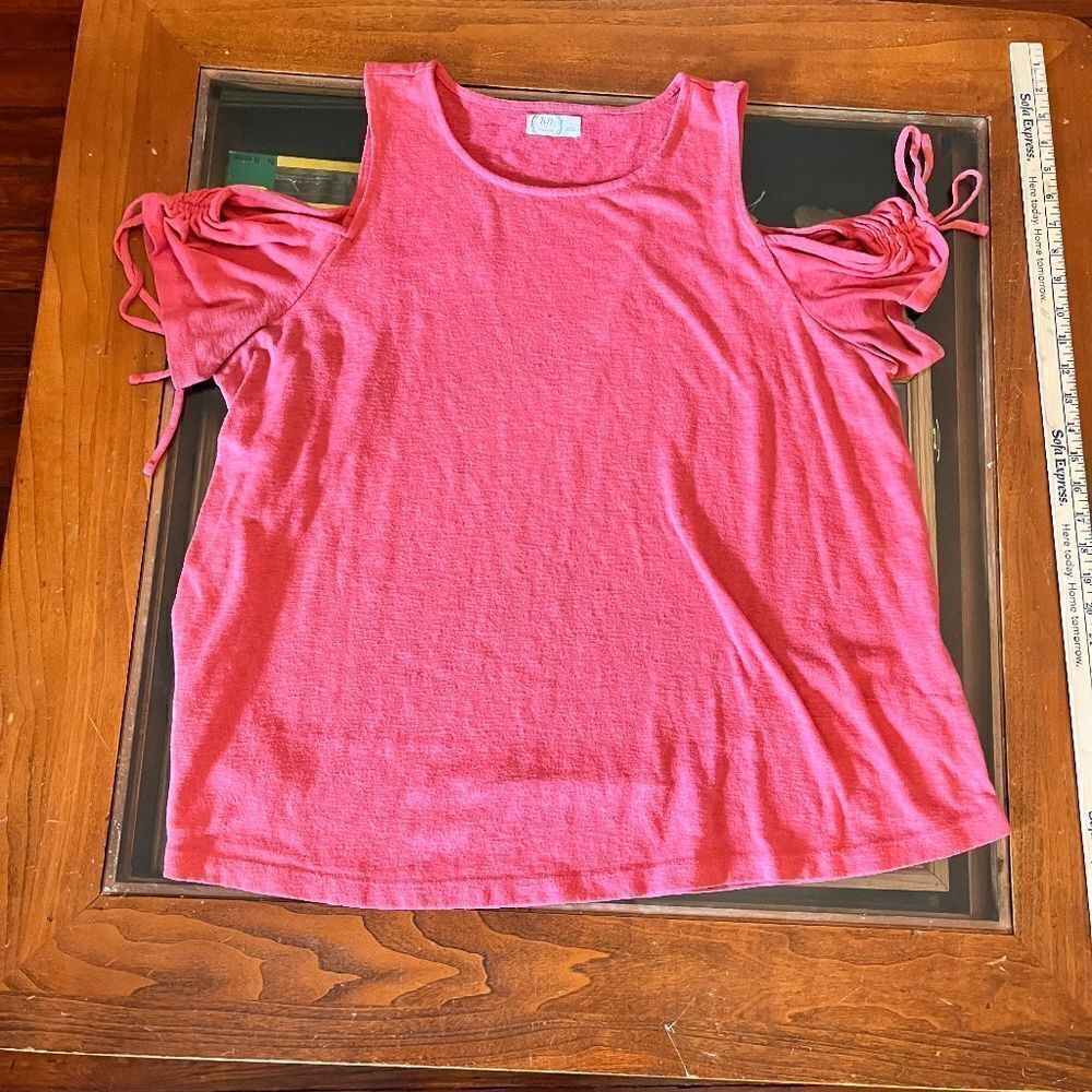 Maurices 24/7 Size 2 XL Shark Bites Sleeve Ties Pink